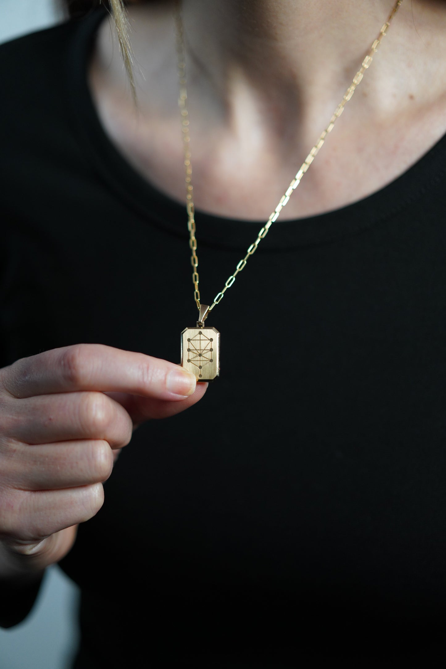 The Nano Zohar Necklace 18k Gold